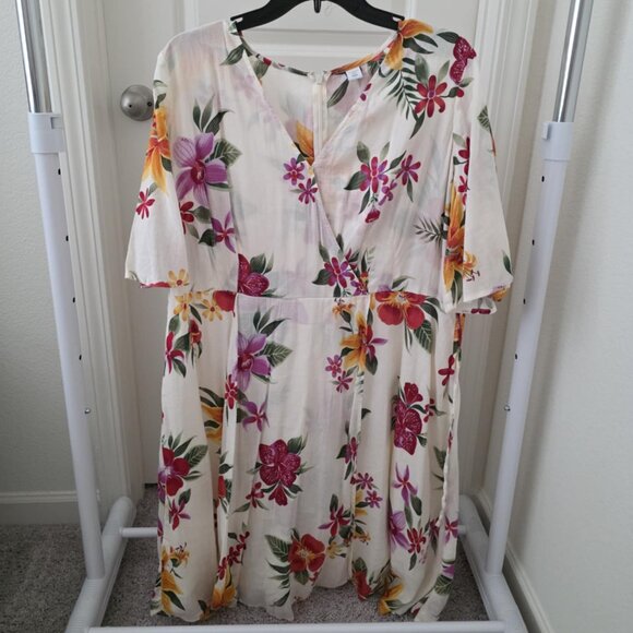 OLD NAVY PLUS SIZE FLORAL DRESS (1X) - Picture 1 of 3
